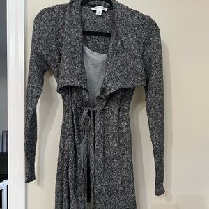 Motherhood maternity tank top and sweater